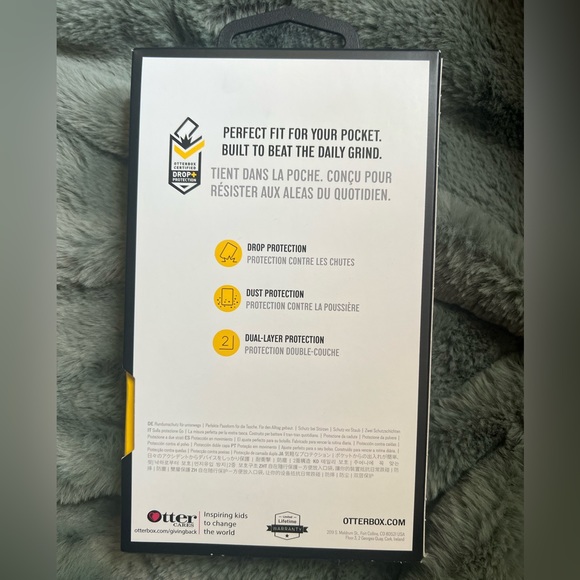 Light Blue Otterbox - IPhone 7 & 8 Plus - Picture 3 of 3